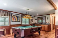 ~Serenity~A Unique Destination -3BR/3BATH/Gameroom-- Close to Skiing & Lake Fun