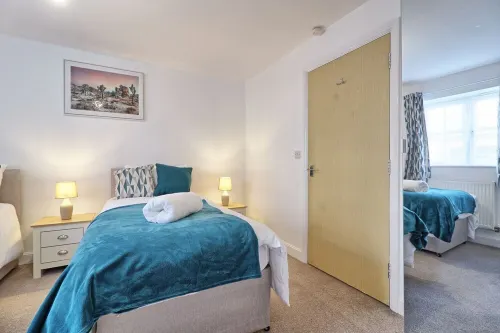 Cosy, peaceful, stylish 2 bedroom flat which a home away from home.