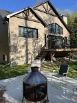 Cottage / Lake House - New - Beautiful views - Clean and comfortable Hotels near River Walk Wakefield