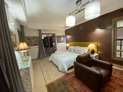Luxury villa "Le Cartier 5 suites, 10 people)