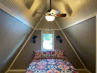 LOON LOOKOUT BEDROOMS: 2