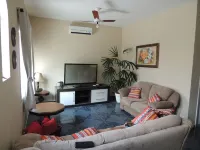 House 1 Suite and 2 Bedrooms - Jd. Suarão - Itanhaém