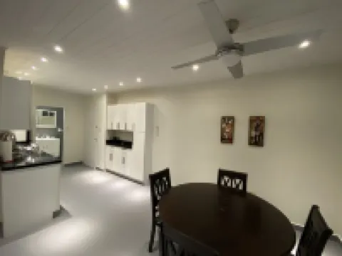 Dream Maho. Right on the Maho Village strip. Casino, Beach, Airport, Restaurants Hotéis em Lowlands