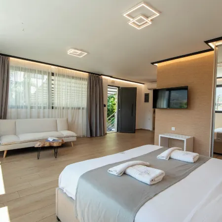 Lazar Lux Suites - Ammoudara