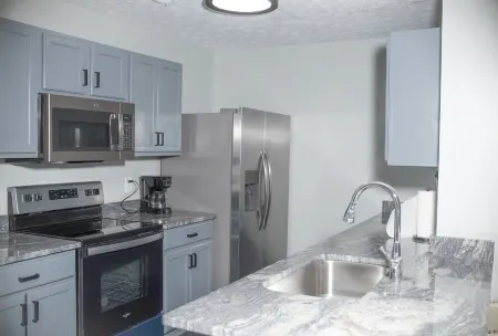 Modern 3 bedroom 20 mins from DownTown Atlanta 5 BEDS