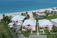 "Pretty in Pink"  Luxury  3-Bedroom, 3-Bathroom Oceanfront Condo Отели в г. 