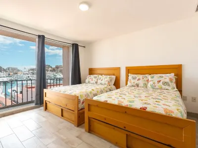 Water condo w/ private terrace & best LOCATION in Los Cabos Marina Downtown....