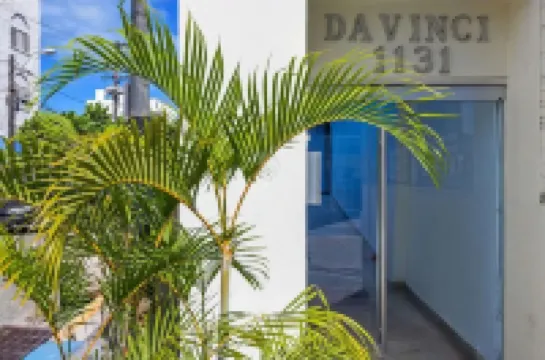 Ashford by the Beach 1  Bedroom King Size Steps by the Beach