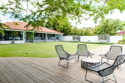 Luxurious Beach House - Private Pool Golf & Marina 住宿飯店