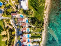 Stunning 3 bed 3 bath front line villa in  the heart of Coral Bay