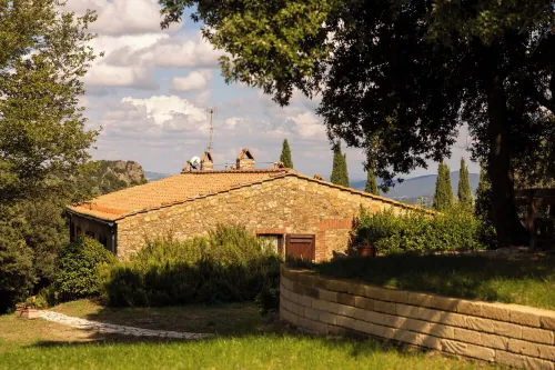 A stone farmhouse from 1850 with a pool for nature lovers