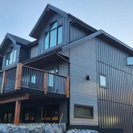 Tamarack Steamside Deluxe Chalet - Private Hot Tub