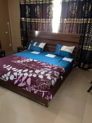 Lovely 2-Bedroom Cozy Apartment in secured GRA Hotel di 