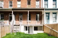 Grant - A Tranquil One Bedroom Steps from River