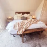 Water view, king bed, 3 min. to beach, near downtown, full kitchen, pet friendly