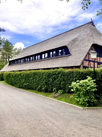 Lovingly furnished apartment in the Heidehaus, pure nature - next to the golf course.