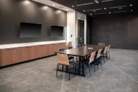 Cambria Downtown Phoenix Convention & Airport Hotel