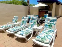 NEW!! Welcome to Villa Albisa!! 2 min from the beach!