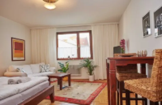 Living in colonial style (incl. Underground car park)