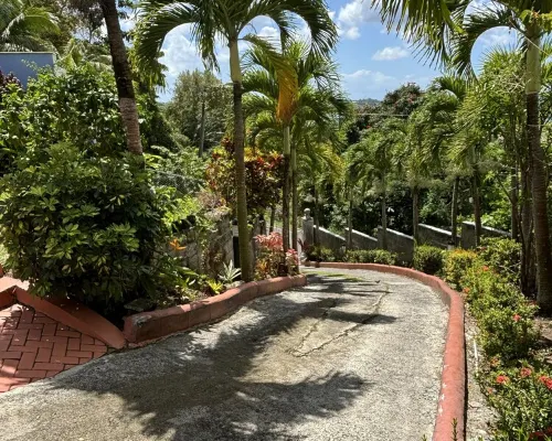 LOCATION IS OUR BEST ACCOMODATION Hotels in Choc