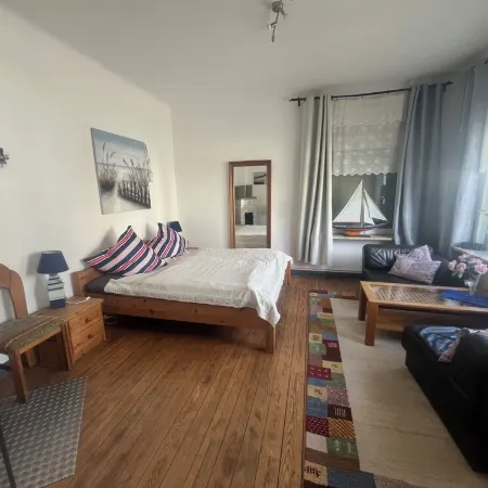 Moly 2 accommodation with garden