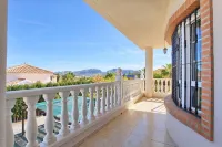 Luxury Villa 5 Stars With 6 Bedrooms, 4 Bathrooms and Private Pool