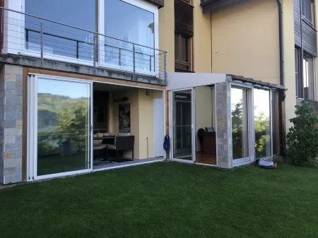 Vacation apartment on Lake Thun - magnificent views of the lake and mountains