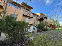 Cozy Ski On/Off Condo Located at Hunter Mountain Hotels near North Point