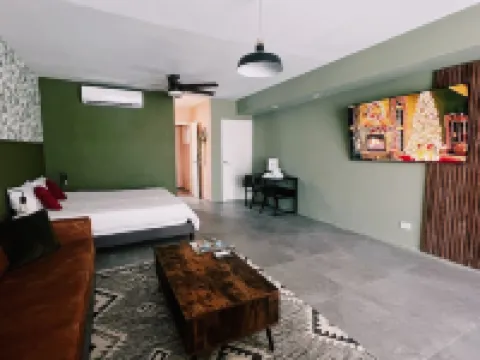 Cozy private studio with pool