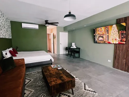 Cozy private studio with pool