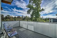 Secluded Getaway w/ Deck, Steps to Fritz Creek! - 3-Star