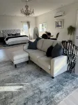 LUXURY COTTAGE IN DAVIS BAY, BC.