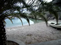 newly renovated house, fantastic terrace with view of the sea