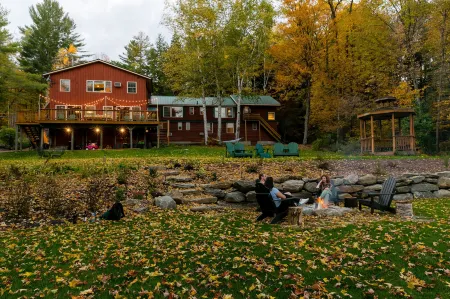 Timberholm Inn Отели в г. Стоу