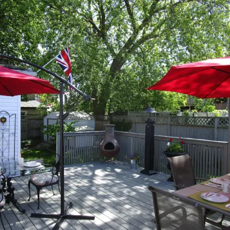 Sir Isaac Brock B&B Luxury Suites