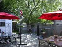 Sir Isaac Brock B&B Luxury Suites Hotels in Brockville