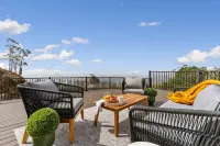 180-Degree Ocean Views Deck + Hillside - 4-Star