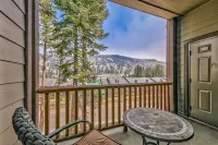 Three Bedroom Mountain at Kirkwood Townhouse by RedAwning Hotels in Kirkwood