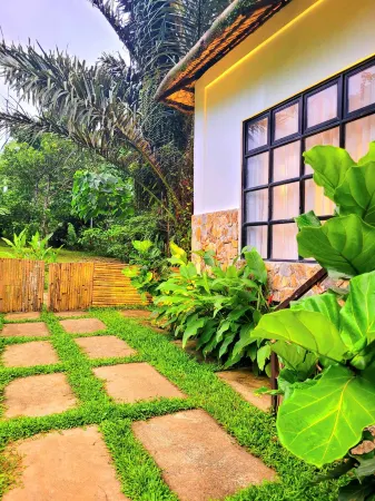 Modern Bahay Kubo near Tagaytay - Casita Anahaw Отели в г. Indang