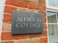 Aldrich Cottage Hotels near East Somerset Railway