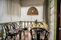 Eko Cozy Guest House فنادق في Five Islands Village