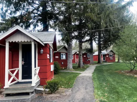 Memorytown USA Отели рядом с достопримечательностью «Поконо Гарденс»