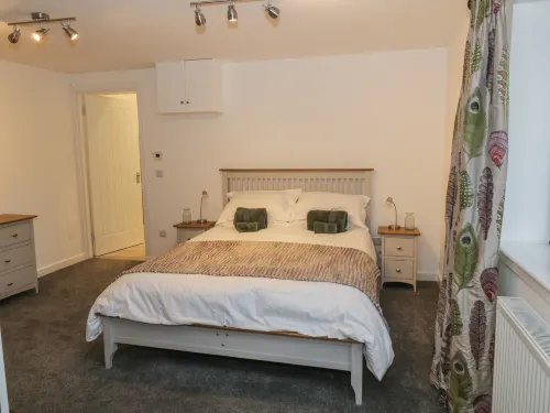 Dunaivon Cottage Hotels in Rhu