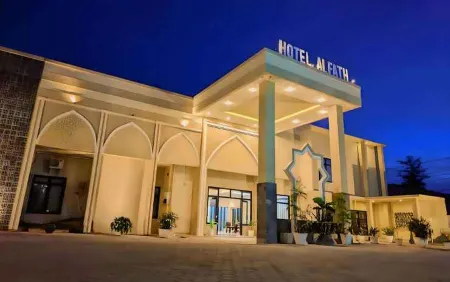 Hotel Syariah Al Fath Jambi Отели в г. Solok Sipin