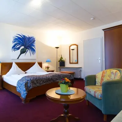 Regina Hotels near Network Aging Research