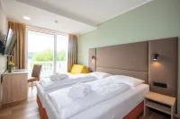 Werzers Seehotel Wallerwirt Hotels in Pörtschach am Wörther See