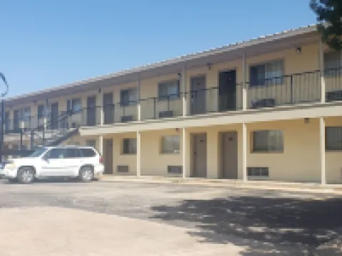 Gold Key Inn Hotels in Brady