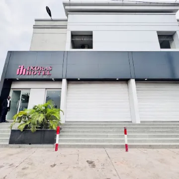 Ixoras Hotel Lemba