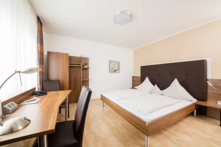 Hotel Bavaria Отели в г. Дингольфинг-Ландау