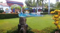 Hotel Hacienda Flamingos - piscina